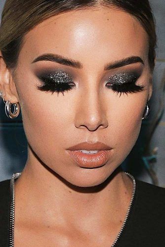 Dark Gray Glitter Smokey Eyes Makeup #darkgraysmokey